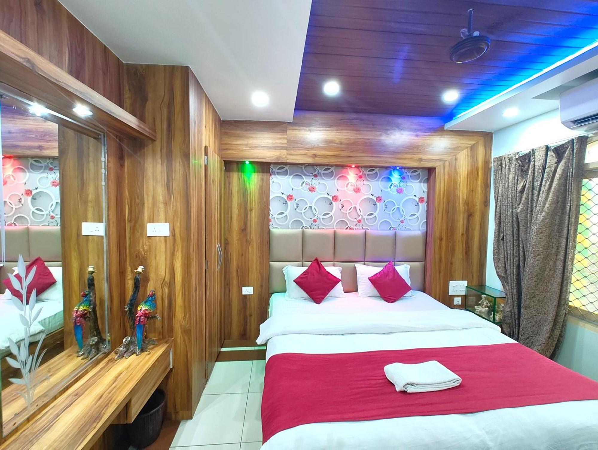 Ashray -near-golden-sea-beach-and Temple-with-lift-wifi-restaurant-parking Facilities-newly Decorated Room-with-prime-location - Seller In Hotel