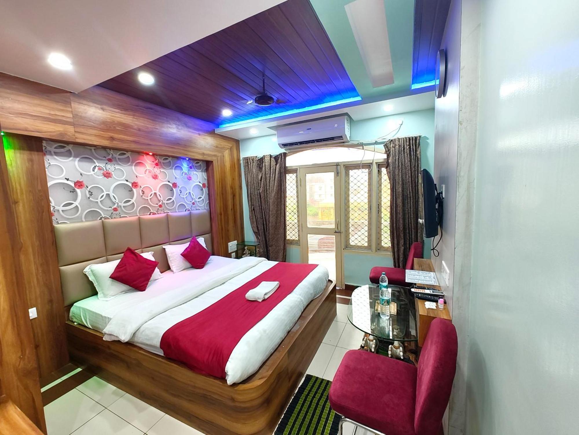 Hotel Ashray -near-golden-sea-beach-and Temple-with-lift-wifi-restaurant-parking Facilities-newly Decorated Room-with-prime-location - Seller In Puri