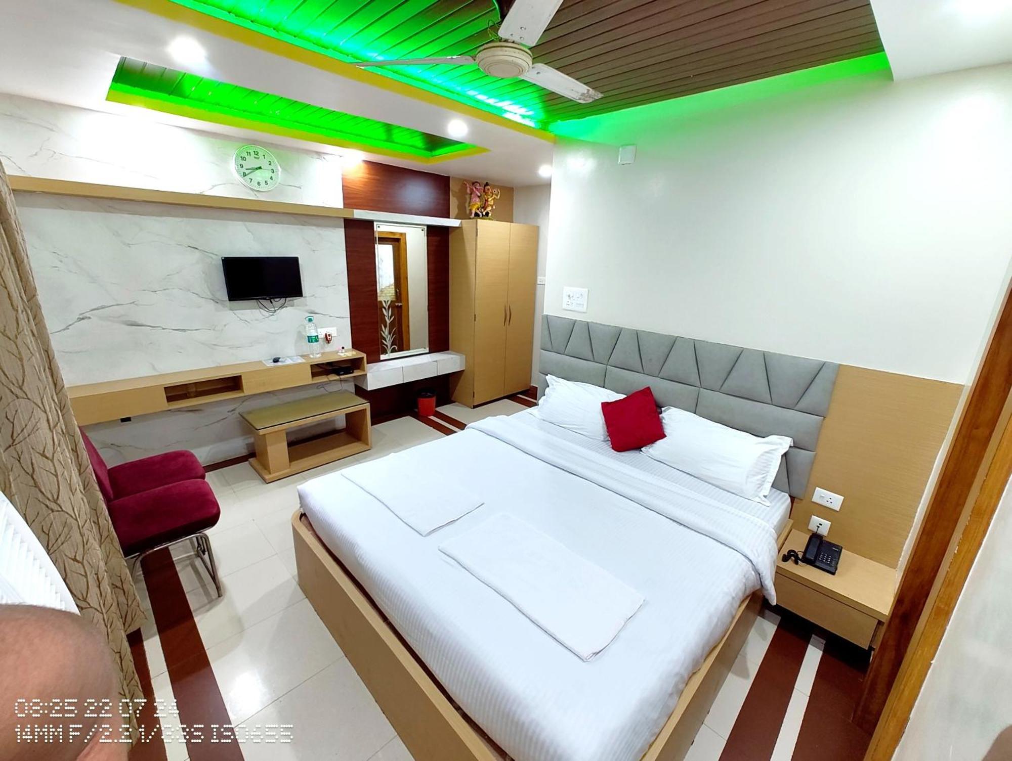 Ashray -near-golden-sea-beach-and Temple-with-lift-wifi-restaurant-parking Facilities-newly Decorated Room-with-prime-location - Seller In Puri